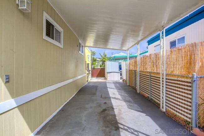 Building Photo - 314 Channel Ln