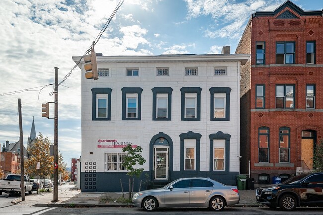 Building Photo - 1001 W Lafayette Ave