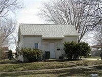 Building Photo - Recently update 2 bed 1 bath home