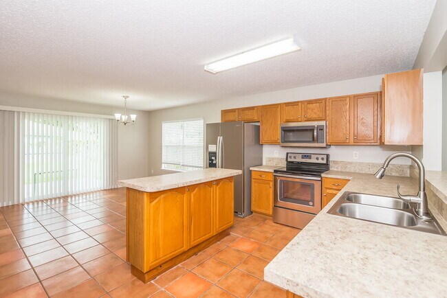 Building Photo - 13564 Ashford Wood Ct E