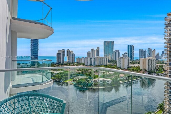 Building Photo - 19707 Turnberry Way