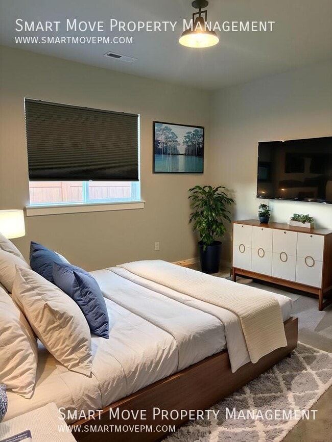 Building Photo - 10000 W La Jolla Dr