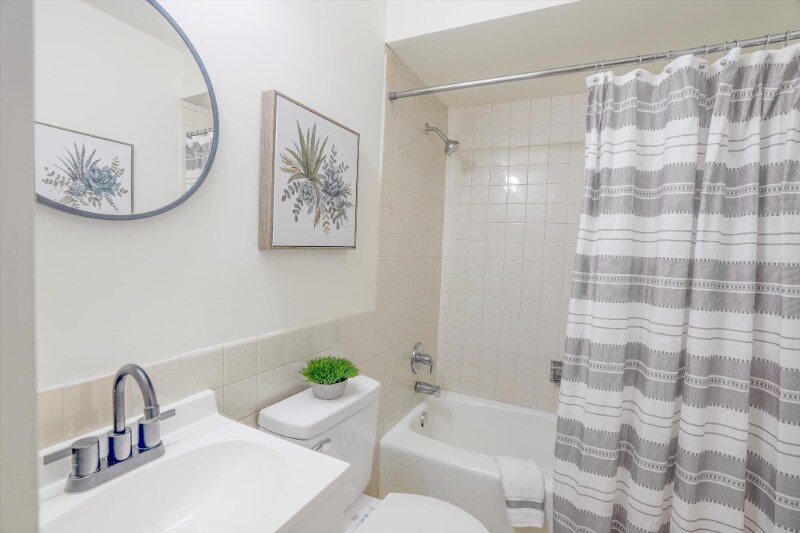 Building Photo - 2649-2651-2651 Keokuk St