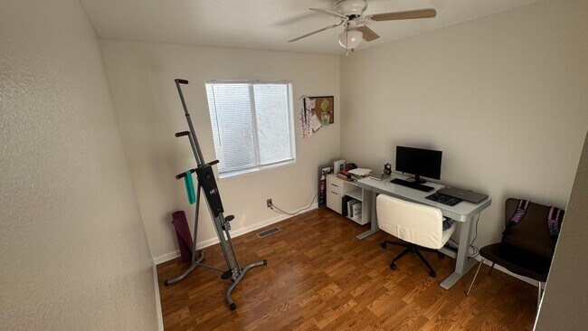 Building Photo - 4bed/2bath/2car garage. RV parking & massive landscaped backyard in cut-de-sac
