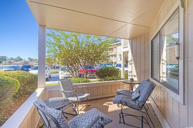 Building Photo - 4242 Pinehurst Cir