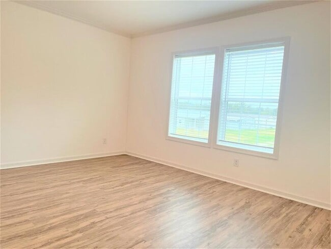 Building Photo - 5473 Bahia Wy