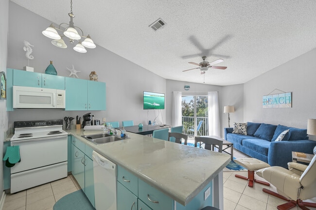 Building Photo - 2830 Scenic Gulf Dr