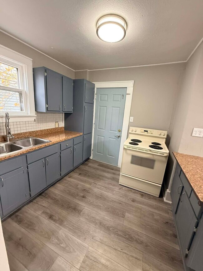 Building Photo - 3715 Bowser Ave