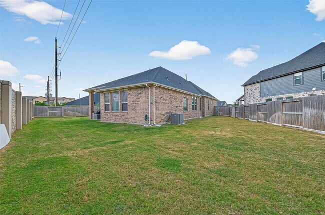 Building Photo - 6034 Painted Plains Ln