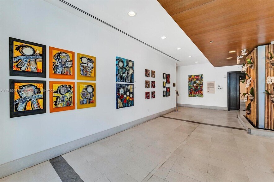 Building Photo - 200 Biscayne Boulevard Way