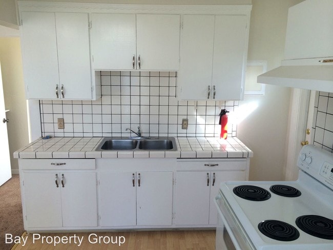 Building Photo - 1395 Church St