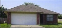 Building Photo - "Welcome Home: Spacious 3-Bed, 2-Bath Corner Lot Oasis in Oklahoma City!"