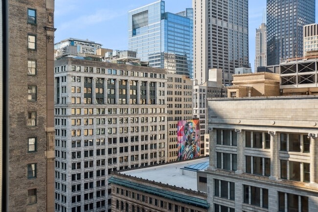 Building Photo - 130 N Garland Ct