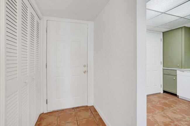 Building Photo - 4500 N Flagler Dr