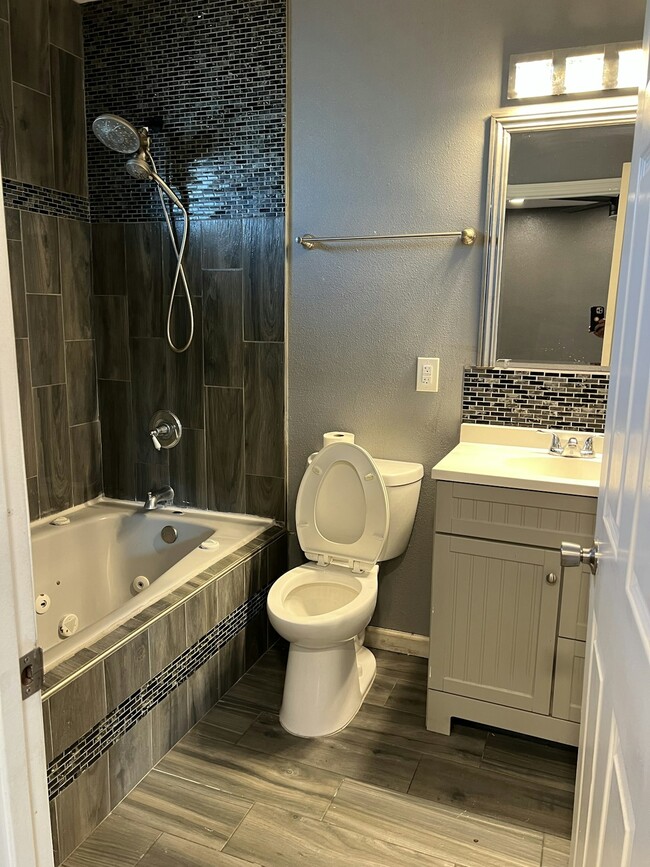 Building Photo - 8572 German Dr