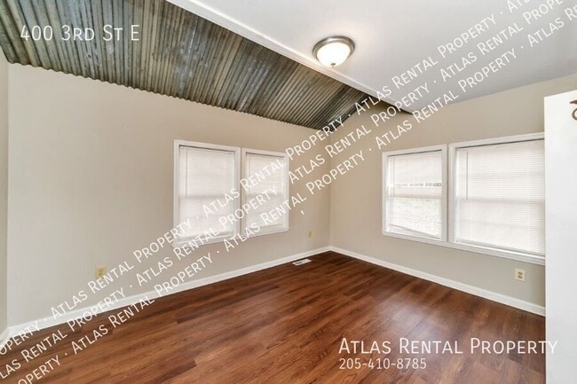 Building Photo - 400 3rd St E