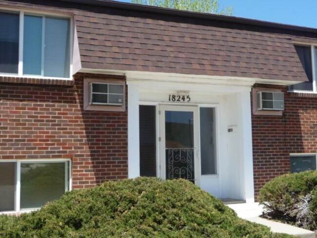 Building Photo - 2 bedroom near downtown Golden | Off-street parking | Mountain views