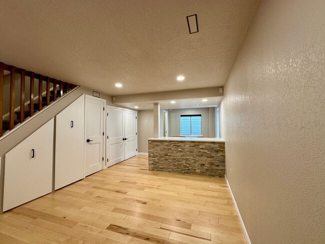 Building Photo - Beautiful & Updated 4 Bedroom / 3.5 Bath Home – Available Now!