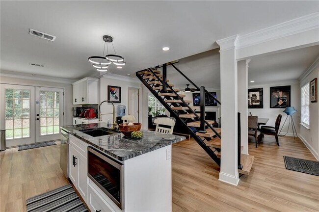 Building Photo - 6604 Destiny Dr SE