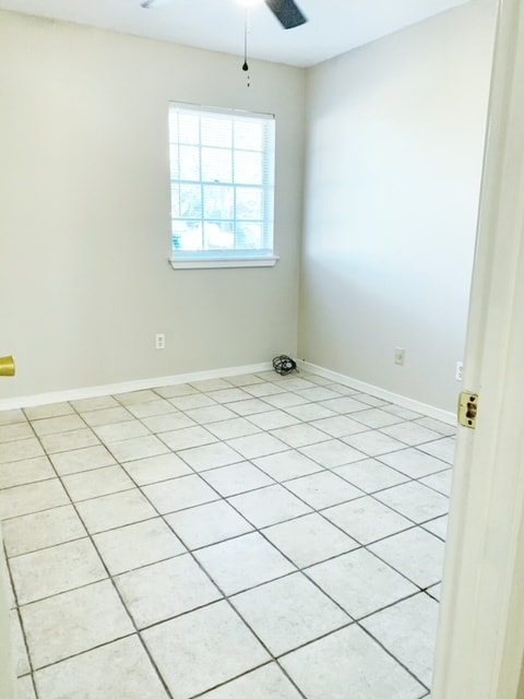 bedroom 2 - 323 Hunter Dr