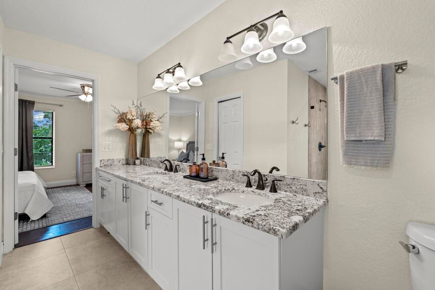 Building Photo - 13575 Columbine Ave