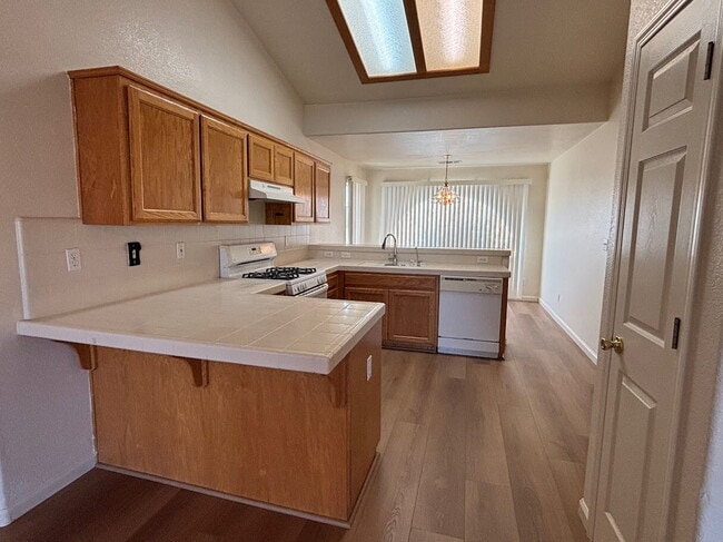 Building Photo - Open House Thursday, July 3rd 3:30-5. Come...
