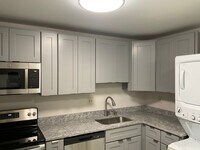 Building Photo - Lovely remodeled 1 bedroom Condo
