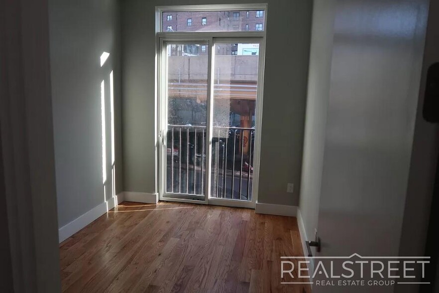 Building Photo - New 2 BEd in Fort Greene with Roof Deck & ...