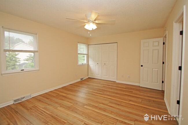 Building Photo - 412 Northfield Ct