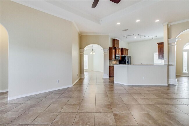 Building Photo - 5834 Aava Dr
