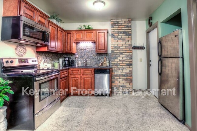 Building Photo - 1308 NW 16th St