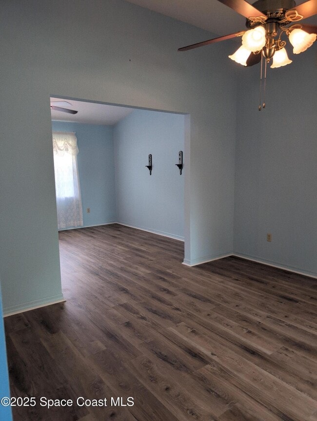 Building Photo - 510 Clifton Dr