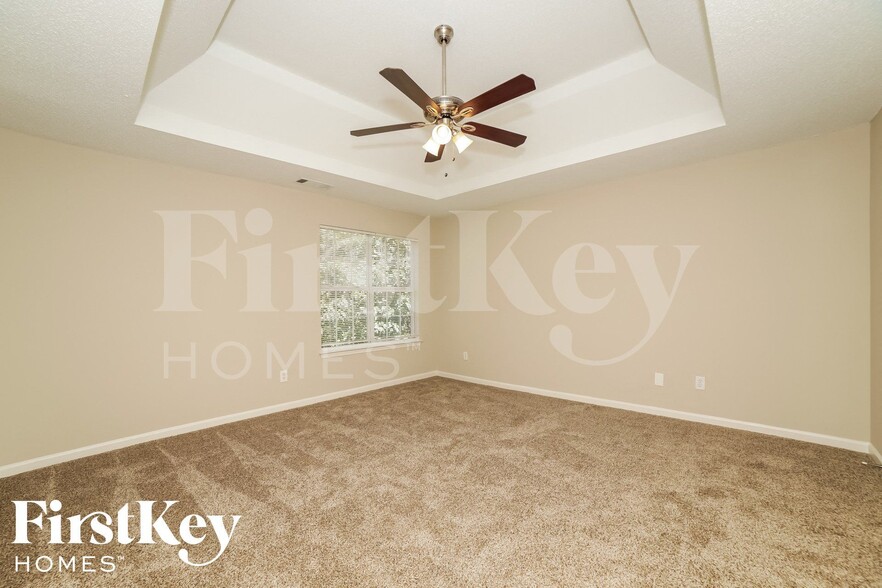 Building Photo - 4470 White Hill Pl