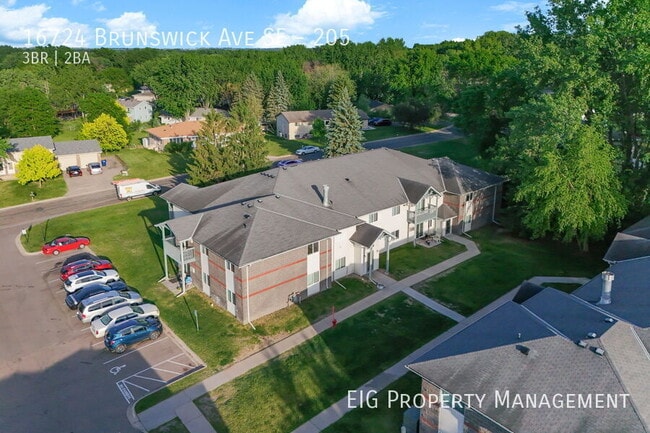 Building Photo - 16724 Brunswick Ave SE