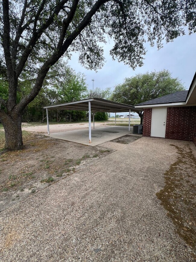 Building Photo - China Spring ISD Duplex