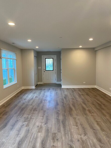 Building Photo - 21305 W Ridge Rd