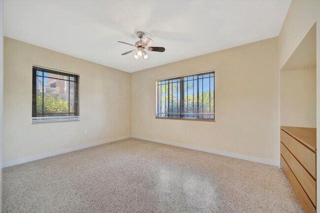 Building Photo - Beautiful West of the Trail 3-Bed/2-Bath H...