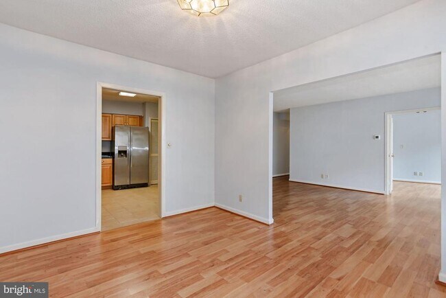 Building Photo - 1805 Crystal Dr