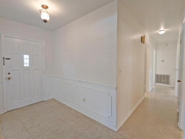 Building Photo - 18110 Dorman Rd