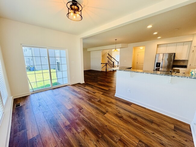 Building Photo - 43 Horse Trail Ln