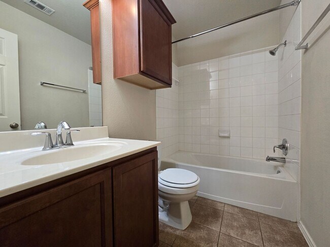 Building Photo - 4804 Bayer Hollow Dr