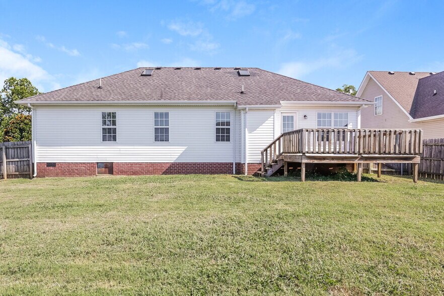 Building Photo - 1621 Antebellum Dr