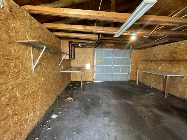 Building Photo - 1902 S Walnut St