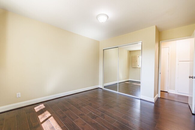 Building Photo - Beautifully Renovated 3-Bedroom Home in Pr...