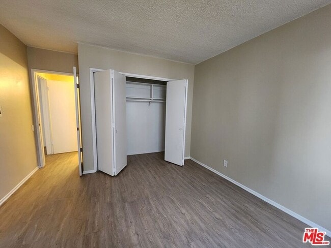 Building Photo - 456 S Harvard Blvd