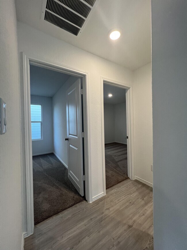 Building Photo - 14823 Brandy Bnd
