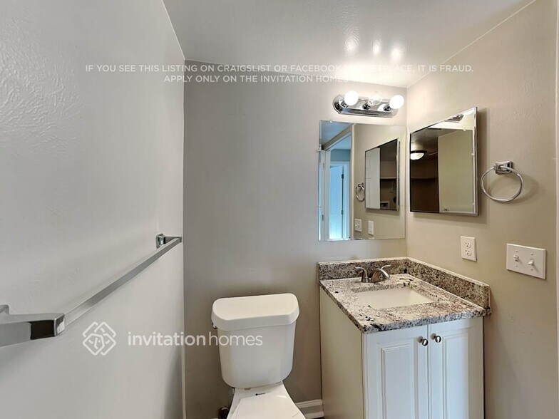 Building Photo - 4397 S Ceylon St