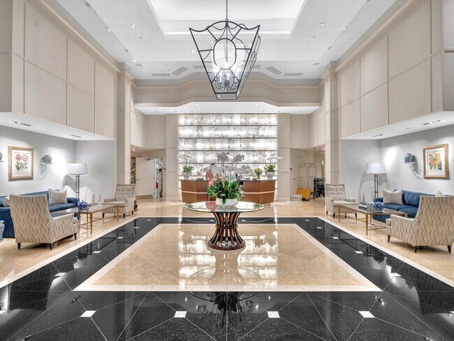 Building Photo - 801 S Olive Ave