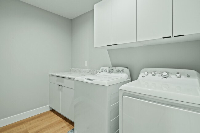 Building Photo - 540 Angels Rst Wy