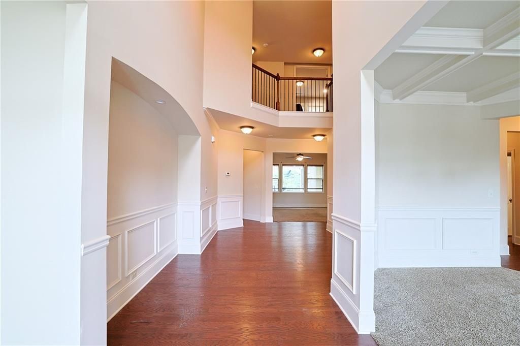 Building Photo - 2236 Caledonia Dr SE